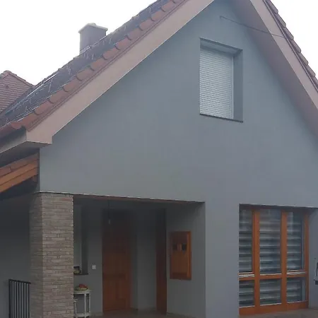 Szamoca Vendeghaz 3*