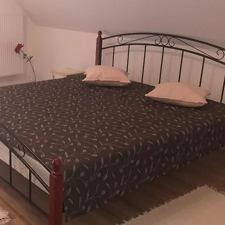 Szamoca Vendeghaz Konukevi 3*